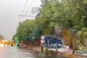 У Луцьку після дощу утворився проспект «Водяний» (Відео)