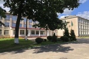 У селищі на Волині скандально відома фірма за 34 мільйони збудує укриття для ліцею