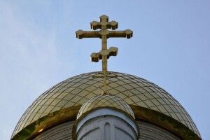 У церкву на Рівненщині намагався увірватися п'яний переселенець, його стримували віряни