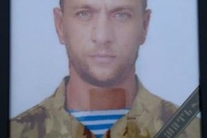 Прощалися з бійцем і бойові побратими