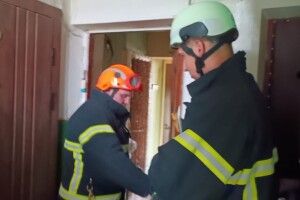У центрі Луцька пенсіонерка опинилася в пастці у своїй квартирі