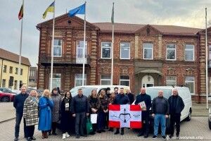 Кельме передає Волині два буси для потреб військових