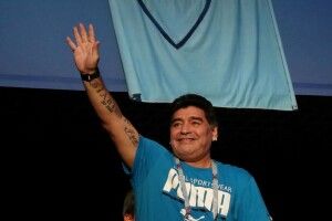 Аргентинський суд постановив зберегти тіло Марадони задля ДНК, аби мати можливість розібратися з його численними позашлюбними дітьми
