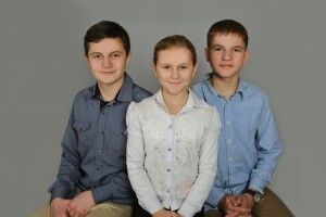 Юна ковельська дипломатка запросила Володимира Зеленського відвідати Волинь