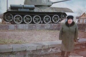 Знесли будинок, щоб поставити танк: волинянин пригадав історію встановлення військового пам’ятника у Володимирі