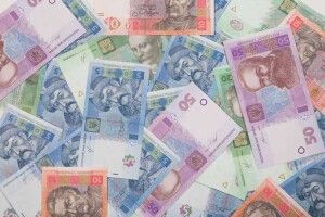 Відомо, скільки банків вже погодилися виплачувати тисячу Зеленського