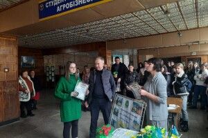 У Горохові на Волині в День закоханих студенти й викладачі ярмаркували задля Перемоги