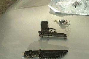 Внаслідок погоні луцькі патрульні зловили озброєного та агресивного молодика