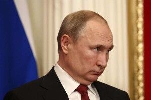 Понад 500 тисяч людей вимагають у Путіна зупинити війну з Україною