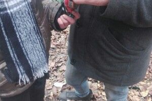 Чоловік доводив підлітків до безпорадного стану