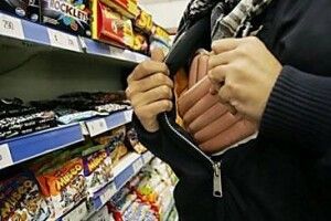 На Волині парочка обкрадала магазини 