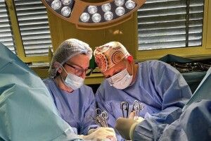 Волинські лікарі успішно прооперували пацієнтку, від якої відмовилися інші клініки