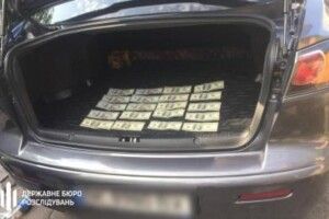 Рівненського правоохоронця можуть позбавити волі на строк від 2 до 5 років