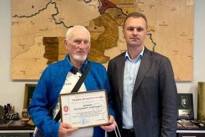 55 років у спорті: у місті на Волині привітали з поважним ювілеєм футбольного тренера