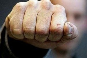 На Волині нетверезий чоловік вдарив в обличчя поліцейського