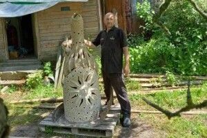 От би свиснути: гончар виготовив свищик рекордного розміру (Фото)