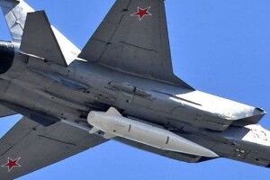 Скільки часу потрібно «Кинджалу», щоб долетіти від аеродрому Липецька на захід України (інфорграфіка)