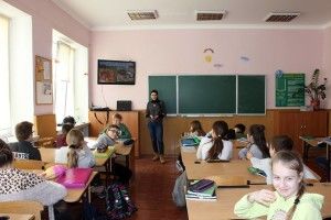 Луцьких п'ятикласників вчили любити першоцвіти і ліскульку (фото)