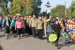 Перепоховали маневицького бійця, зниклого чотири роки тому
