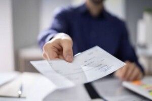 На Волині судили інструктора з водіння за підробку медичних довідок