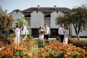 Неймовірні волиняни: запрошують на круті фотосесії у садибу Лесі Українки 