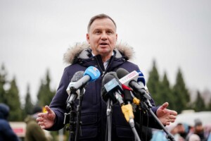 Президент Польщі розповів, коли НАТО може втрутитися у війну росії та України 