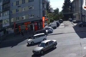 У Луцьку мерседес «Кубік» створив аварійну ситуацію