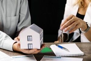 Хто зараз купує квартири в Україні  