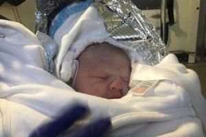 Жінка народила дитину в туалеті, не знаючи, що вона вагітна