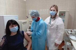 Відповідальний за вакцинацію на Волині: «Жодної ін’єкції «Пфайзером» «по блату» не зробили, хоч охочі зверталися» 