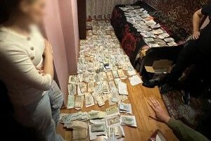 Підробляли довідки й «лікували» від мобілізації: у Києві затримали «тріо» ділків