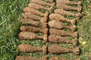 Волинянин ліг відпочити під дерево, а там - міни