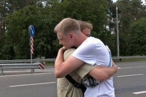 На Волинській митниці зустріли юнака, якого проти волі вивезли до росії