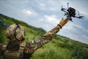 Україна в останні місяці знищила більшість російських танків FPV-дронами – ЗМІ