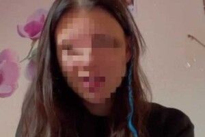 Блогерка з Київщини заспівала гімн Росії на камеру і звинуватила Україну у війні (Відео)