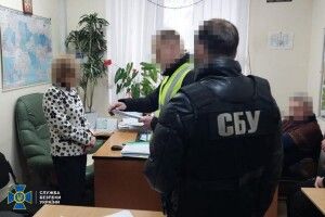 Посадовицю Держлікслужби підозрюють у сприянні ввезенню фальсифікованих ліків на 32 мільйони