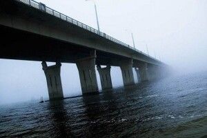 Українські військові вдарили по ворожій техніці в районі Антонівського мосту