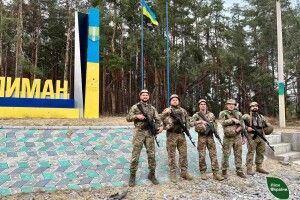 Волинські воїни-лісівники вітають з Новим роком з передової