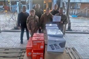 Дрони, зарядні станції, обігрівачі: з Ковеля на передову повезли важливий вантаж