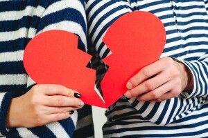 В Україні можуть запровадити кримінальну відповідальність за подружню зраду