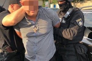 Полковник поліції замість боротьби з «перевертнями в погонах», сам вдався до хабарництва (Фото)