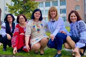 У Луцьку посадили улюблені квіти Лесі Українки (Фото)