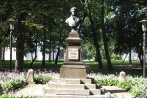 У Чернігові знову вкрали пам’ятник: цього разу - бронзове погруддя Пушкіна 