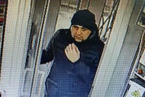 Волинян просять впізнати шахрая, який в магазині ошукав продавчиню (Відео) 