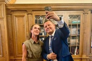 Тенісистка Світоліна, за яку палко вболіває Залужний, не подала руки переможеній білорусці