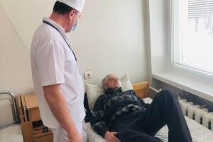 У Луцьку лікарі врятували чоловіку обморожену в гаражі руку (Фото)