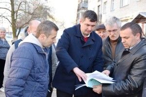 Паркувальні зони, дитячий майданчик, сучасне LED-освітлення вже скоро отримає один із дворів у Луцьку