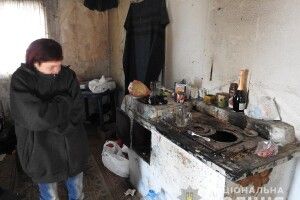 Мати пішла пити пиво: 5-місячний хлопчик замерз в будинку без світла і опалення (Фото, Відео)