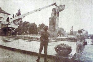 Осколки пам’ятника Леніну брали на сувеніри