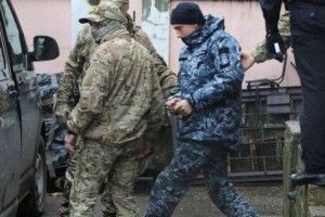 Родинам українських моряків виплатили по 100 тисяч гривень